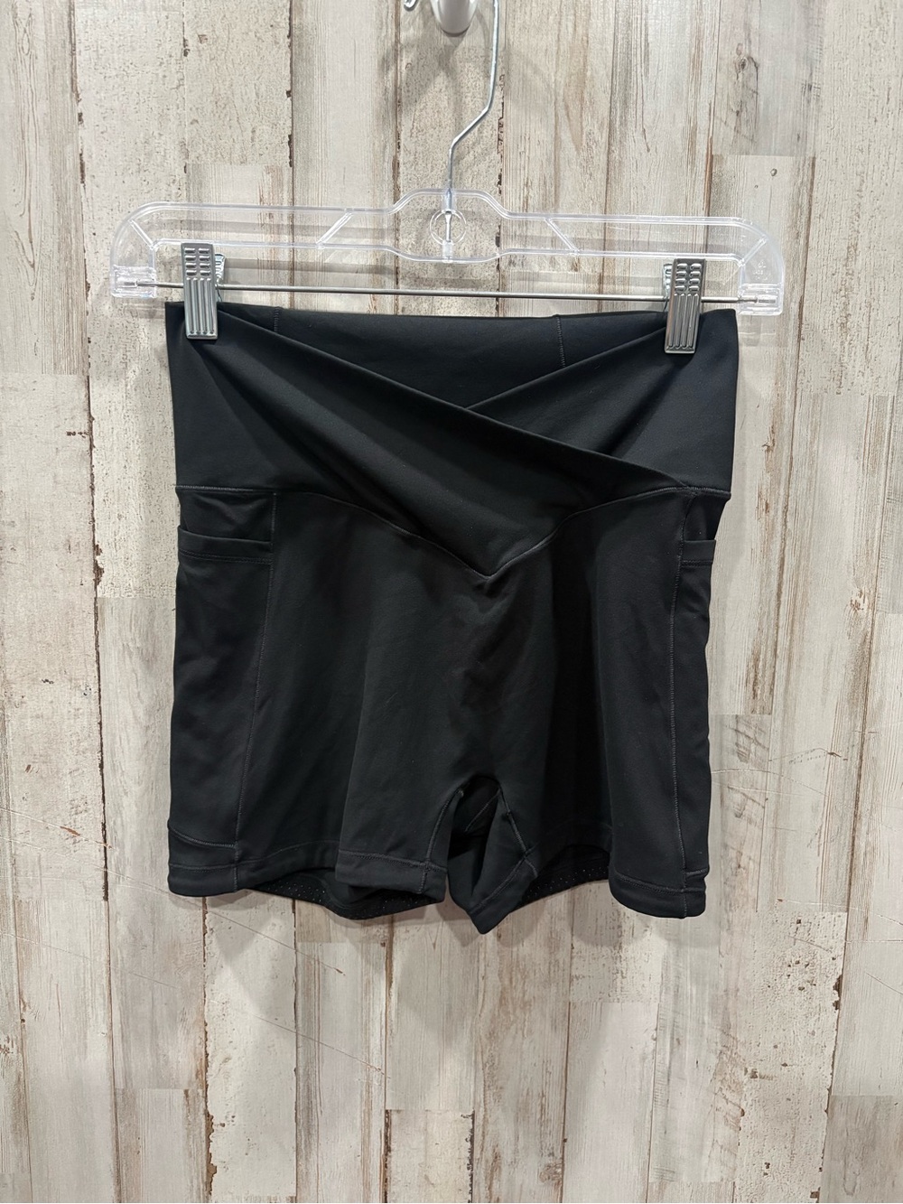Halara High Waisted Crossover Pocket Yoga Biker Shorts Black Medium Athleisure